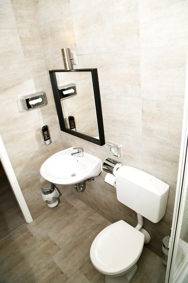 Main Hotel Frankfurt City فرانكفورت المظهر الخارجي الصورة